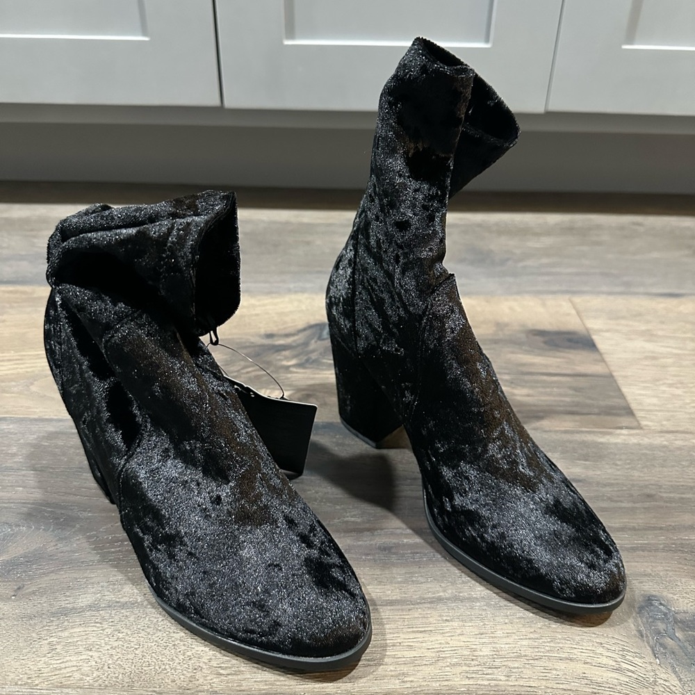 Black Heeled Boots Velvet